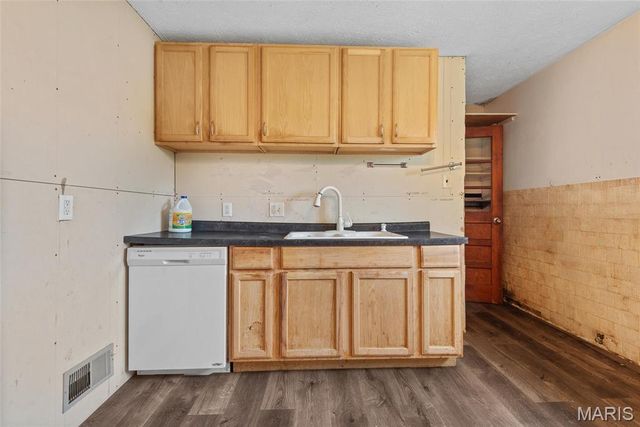 209 Sterling Drive, Moro, IL 62067