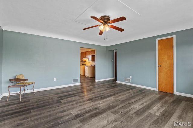 209 Sterling Drive, Moro, IL 62067