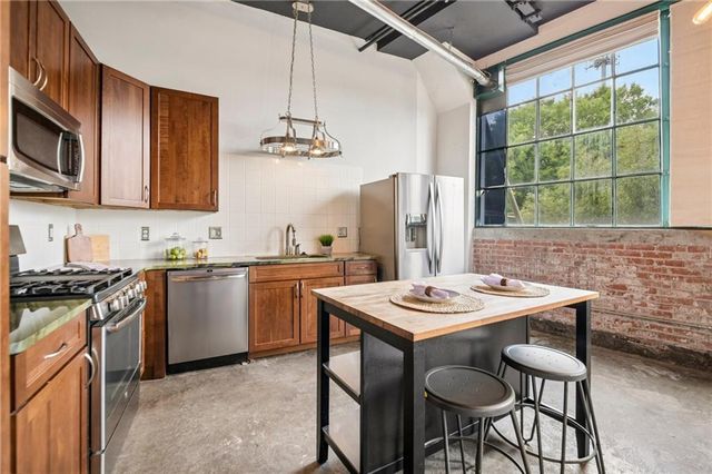 881 Memorial Drive SE 119, Atlanta, GA 30316