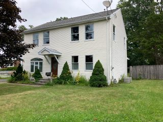 74 Brussels Avenue, Wethersfield, CT 06109