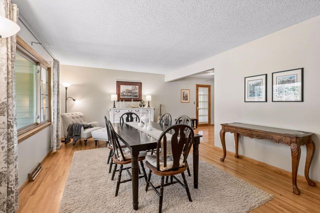 10643 Vessey Road, Bloomington, MN 55437