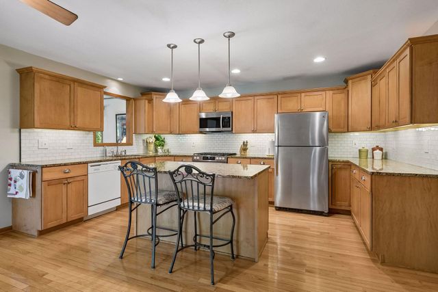 10643 Vessey Road, Bloomington, MN 55437