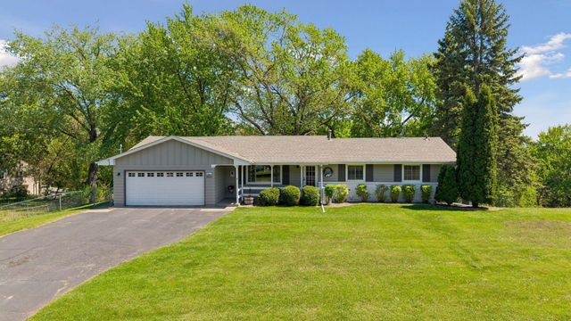 10643 Vessey Road, Bloomington, MN 55437