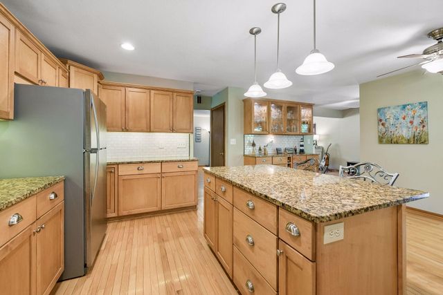 10643 Vessey Road, Bloomington, MN 55437