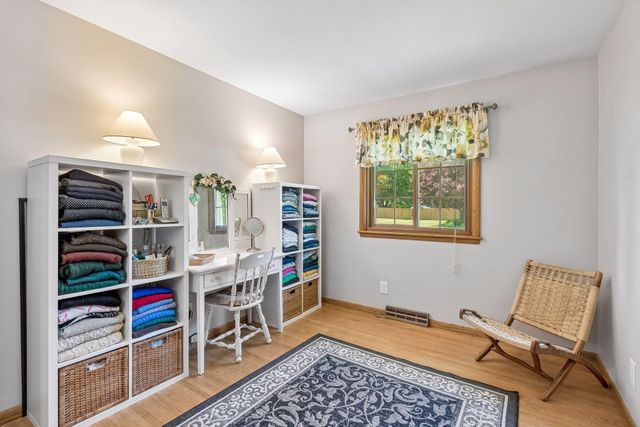 10643 Vessey Road, Bloomington, MN 55437