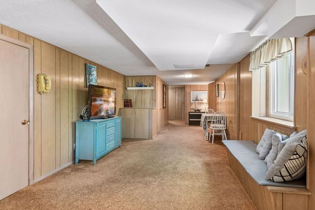 10643 Vessey Road, Bloomington, MN 55437