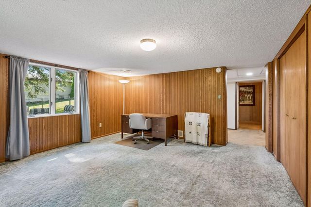 10643 Vessey Road, Bloomington, MN 55437