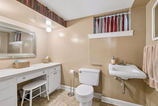 10643 Vessey Road, Bloomington, MN 55437