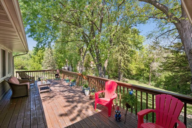 10643 Vessey Road, Bloomington, MN 55437