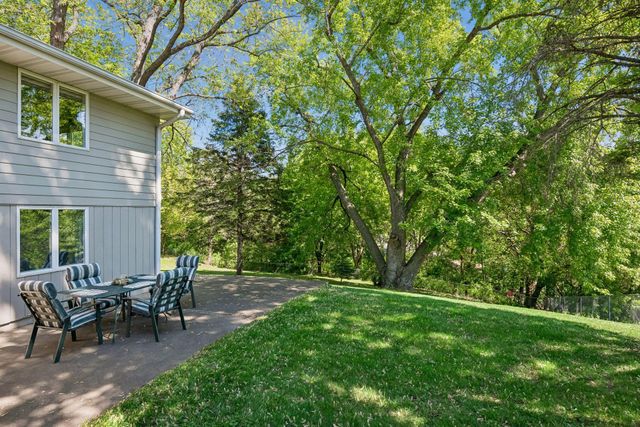 10643 Vessey Road, Bloomington, MN 55437