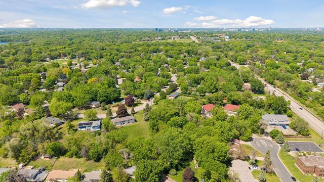 10643 Vessey Road, Bloomington, MN 55437