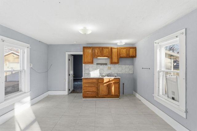 610 W Osie St, Wichita, KS 67213