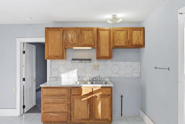 610 W Osie St, Wichita, KS 67213