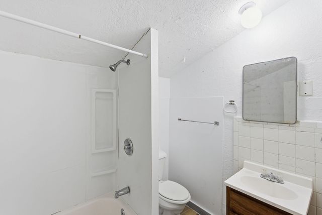 610 W Osie St, Wichita, KS 67213