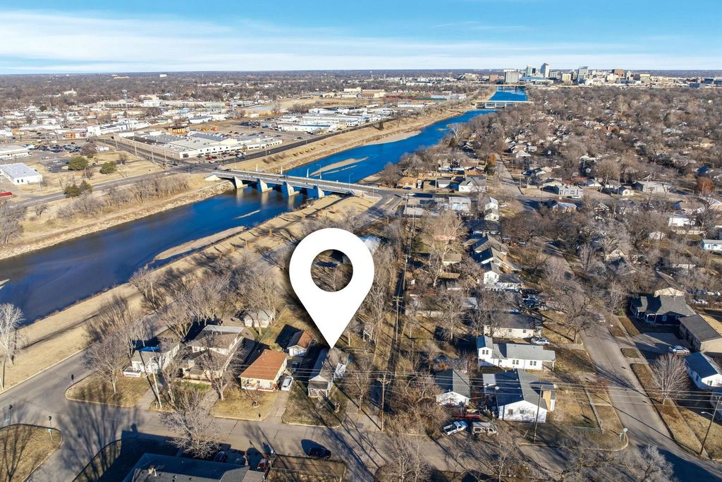 610 W Osie St, Wichita, KS 67213