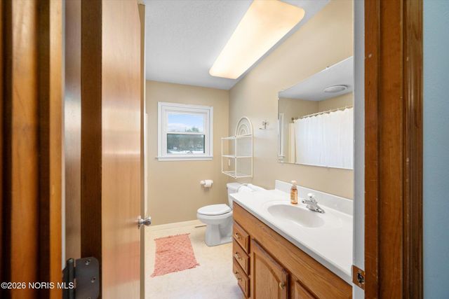 255 N River Road, Waterville, OH 43566