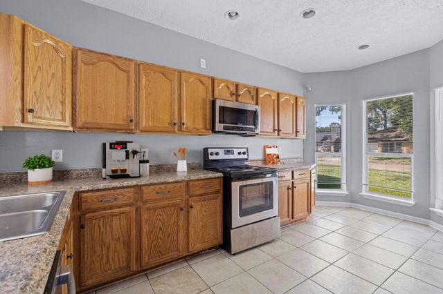 12326 Kings Chase Drive, Houston, TX 77044