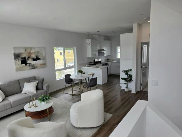 4966 Ocean View Boulevard, San Diego, CA 92113