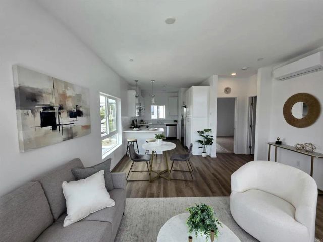 4966 Ocean View Boulevard, San Diego, CA 92113