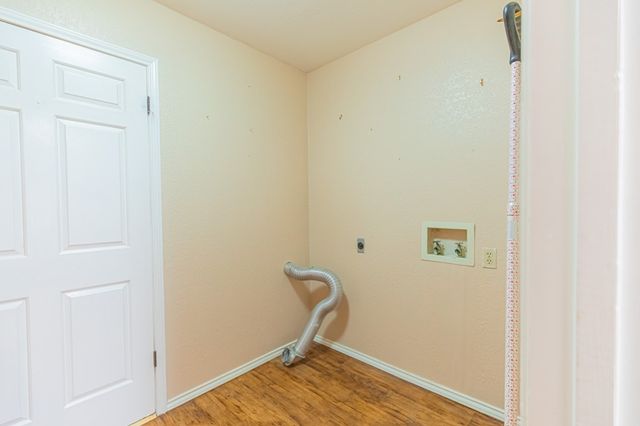 802 Lois St, Kerrville, TX 78028