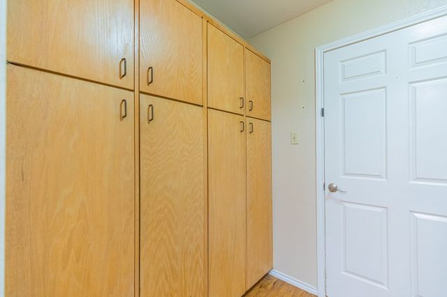 802 Lois St, Kerrville, TX 78028