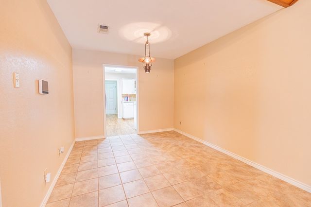 802 Lois St, Kerrville, TX 78028