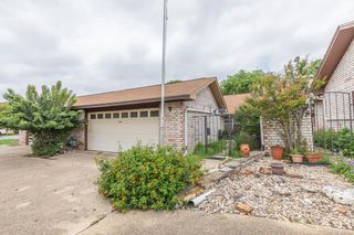 802 Lois St, Kerrville, TX 78028