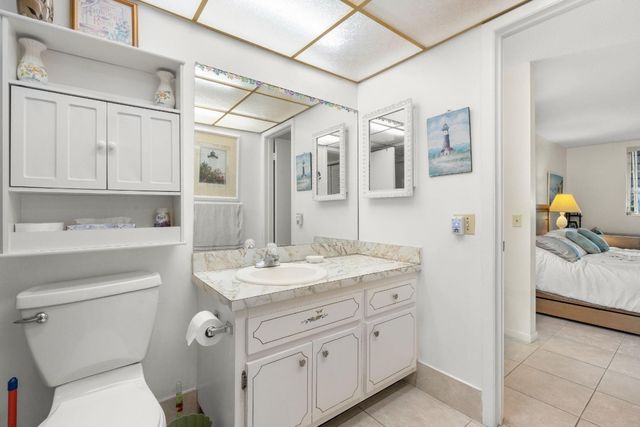 2881 NW 47th Terrace 103, Lauderdale Lakes, FL 33313