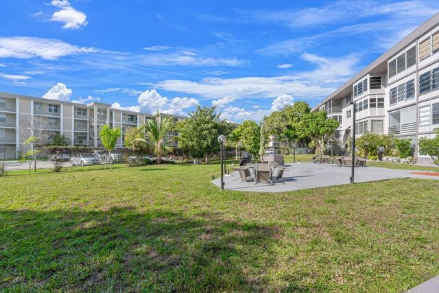 2881 NW 47th Terrace 103, Lauderdale Lakes, FL 33313