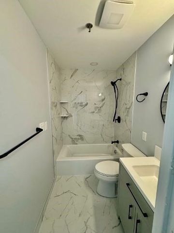 90 Quincy Shore Dr 808, Quincy, MA 02171