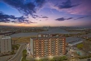 90 Quincy Shore Dr 808, Quincy, MA 02171