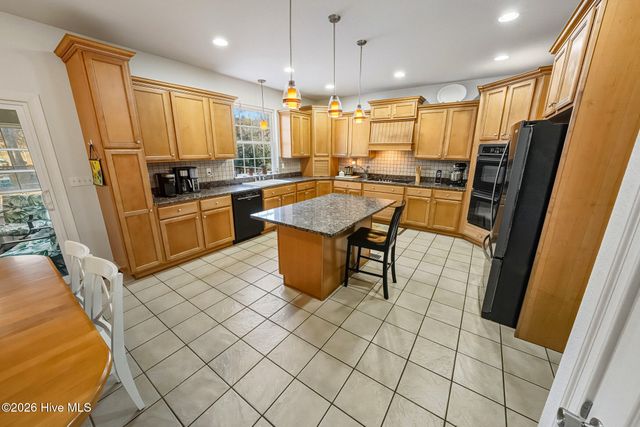 906 Broomfield Trail, Elizabeth City, NC 27909