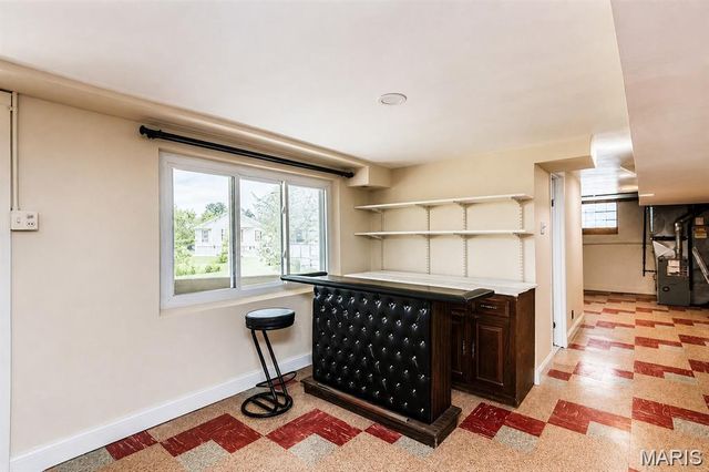 9904 Markhall Lane, St Louis, MO 63123