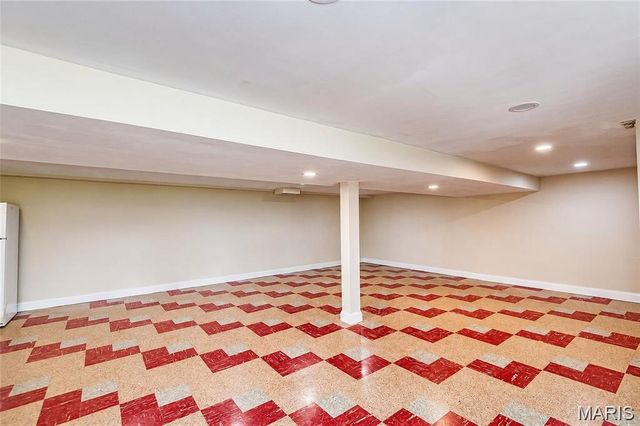 9904 Markhall Lane, St Louis, MO 63123