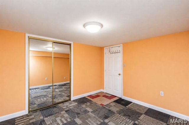 9904 Markhall Lane, St Louis, MO 63123