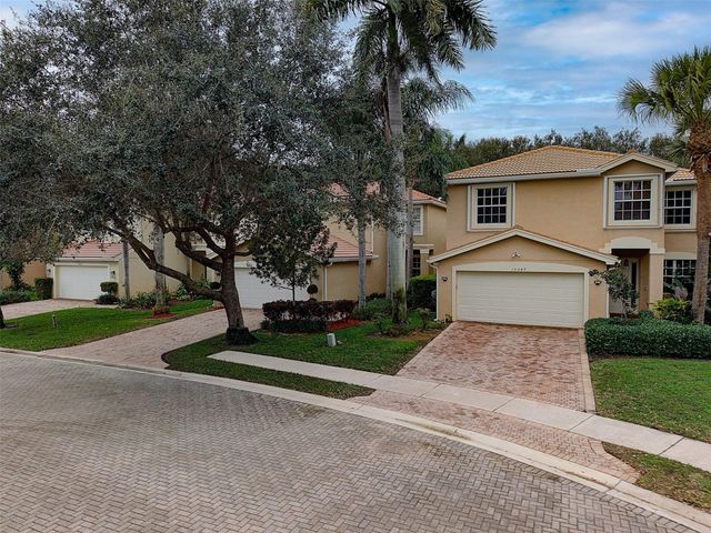 10555 Cocobolo Way, Boynton Beach, FL 33437