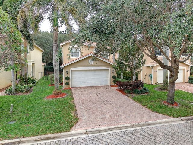 10555 Cocobolo Way, Boynton Beach, FL 33437