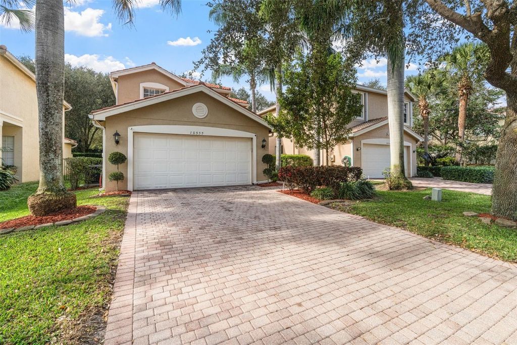 10555 Cocobolo Way, Boynton Beach, FL 33437