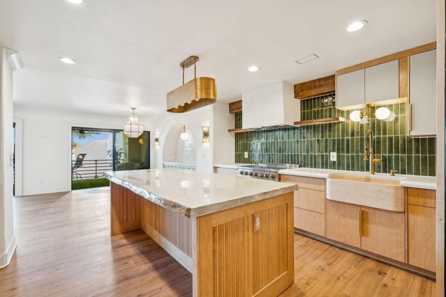 150 Wappoo Creek Drive 9, Charleston, SC 29412