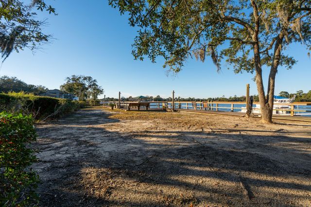 150 Wappoo Creek Drive 9, Charleston, SC 29412