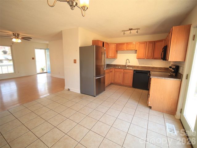 327 Heather Court, Asheville, NC 28804