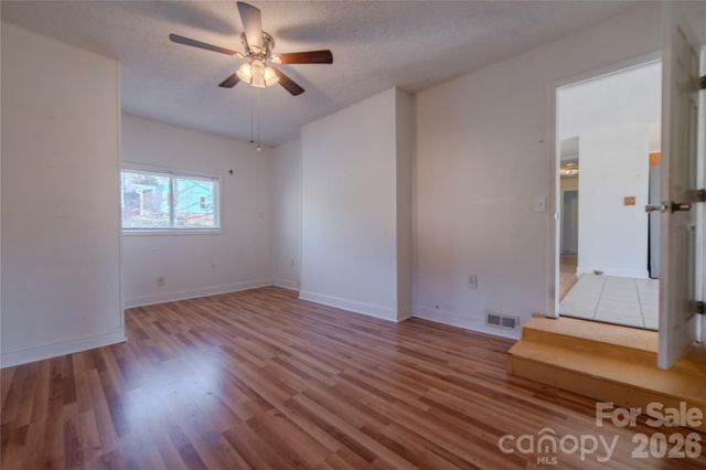 327 Heather Court, Asheville, NC 28804