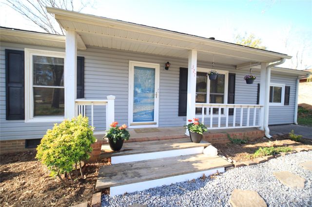 327 Heather Court, Asheville, NC 28804