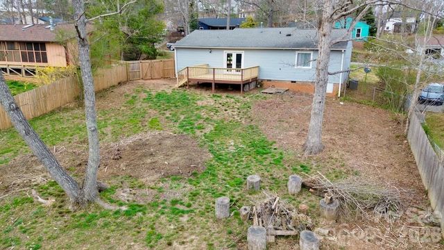 327 Heather Court, Asheville, NC 28804