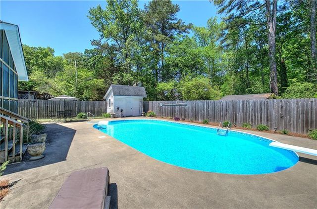 121 Stone Haven Drive, Calhoun, GA 30701