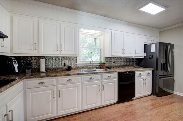 121 Stone Haven Drive, Calhoun, GA 30701
