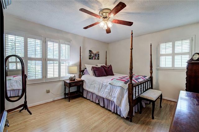 121 Stone Haven Drive, Calhoun, GA 30701
