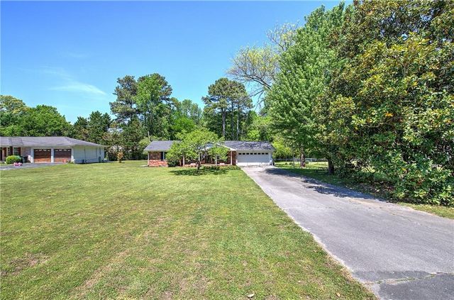 121 Stone Haven Drive, Calhoun, GA 30701