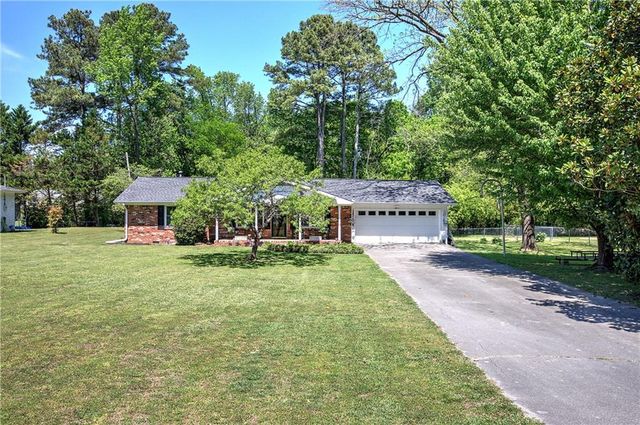 121 Stone Haven Drive, Calhoun, GA 30701