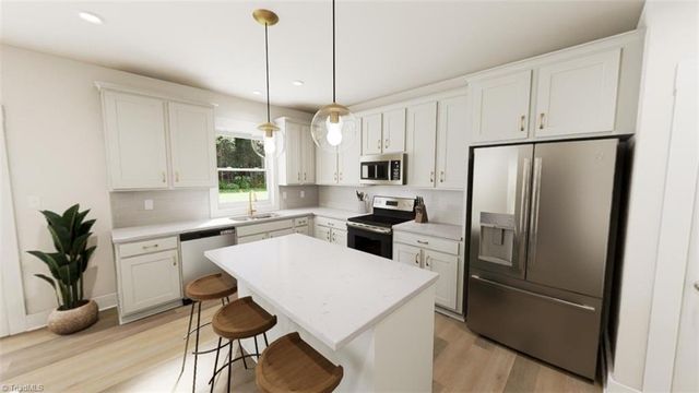 9193 Stoney River Lane, Kernersville, NC 27284